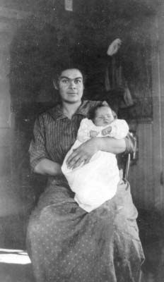 Bremer, Clara Plambeck with daughter Lucille at Bremer farm north of Boelus, NE